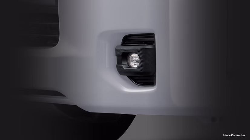 new-hi-ace-commuter-fog-lamp