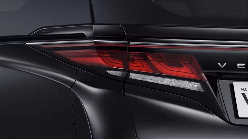 new-vellfire-stop-lamp