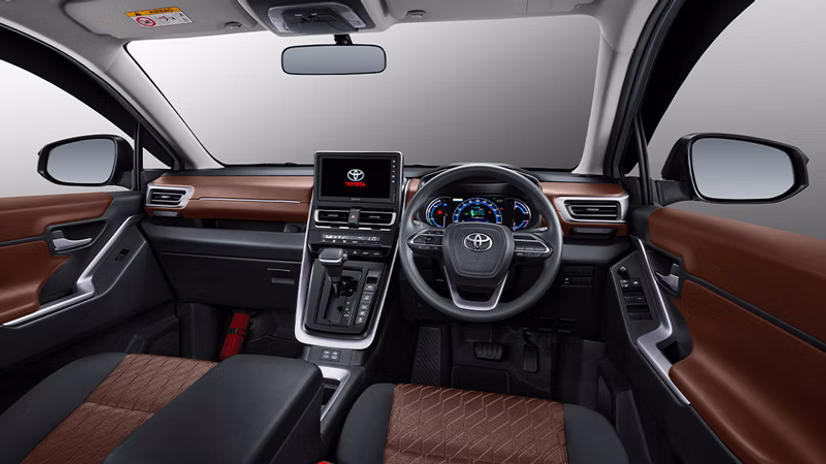 toyota-innova-zenix-hybrid-dashboard